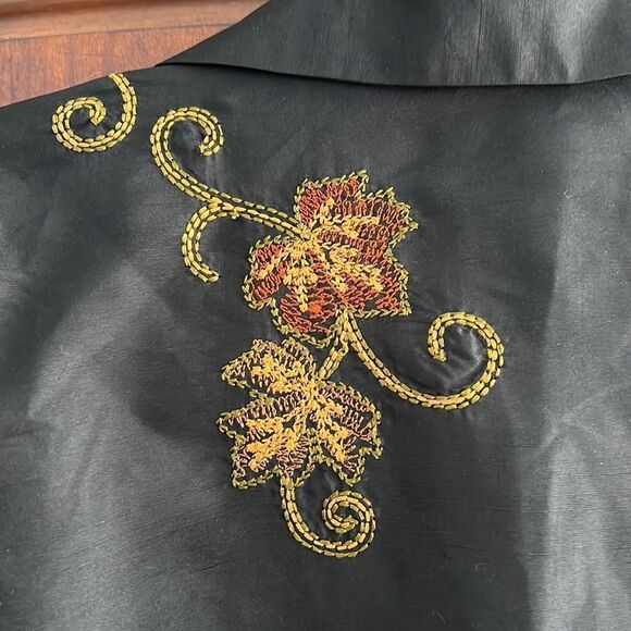 SLB Floral embroidered silk jacket- size 6 - Picture 4 of 6